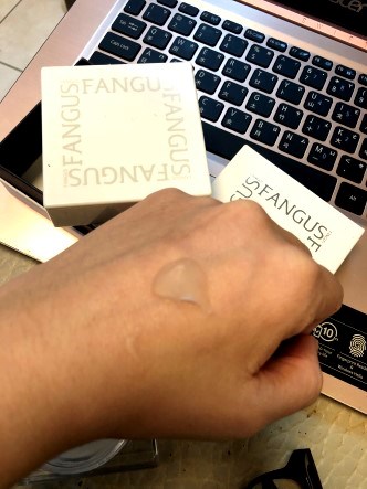 女人知己試用大隊,銀耳多醣活妍晶萃逆時凝沙凍,銀耳萃取,
植萃精華,吉拉索蘆薈萃取,祕魯人蔘根,橄欖葉萃取,
露珠草萃取液,無人工香料,不含酒精,
清爽不黏膩,保濕,柔嫩,光滑,緊實,改善暗沉
