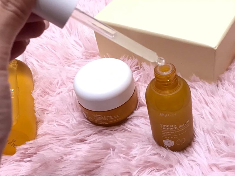 女人知己試用大隊,韓國,韓國原裝進口,JEJUON薑黃煥顏滋潤化妝水,JEJUON薑黃煥顏滋潤精華乳,JEJUON薑黃煥顏滋潤面霜,JEJUON薑黃煥顏滋潤禮盒組,濟州島,姜黃根,天然草本植物,天然精油香料,水解膠原蛋白,玻尿酸,天然防腐劑,保濕,清爽,抗老,抗皺,抗氧化,修復,抑制黑色素形成