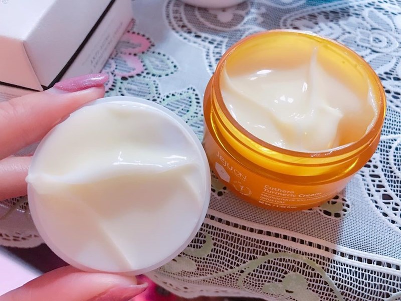 女人知己試用大隊,韓國,韓國原裝進口,JEJUON薑黃煥顏滋潤化妝水,JEJUON薑黃煥顏滋潤精華乳,JEJUON薑黃煥顏滋潤面霜,JEJUON薑黃煥顏滋潤禮盒組,濟州島,姜黃根,天然草本植物,天然精油香料,水解膠原蛋白,玻尿酸,天然防腐劑,保濕,清爽,抗老,抗皺,抗氧化,修復,抑制黑色素形成