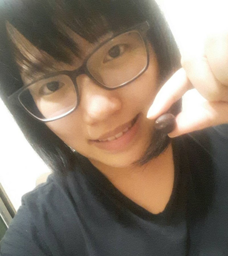 女人知己試用大隊,自然時記黑米菓72%黑巧克力,純巧克力,無添加香料,無添加人工甜味劑,無添加色素,無添加防腐劑,採用純可可脂原料,運用荷蘭頂級專業加工技術,一口咬下，口感酥脆且餘韻無窮