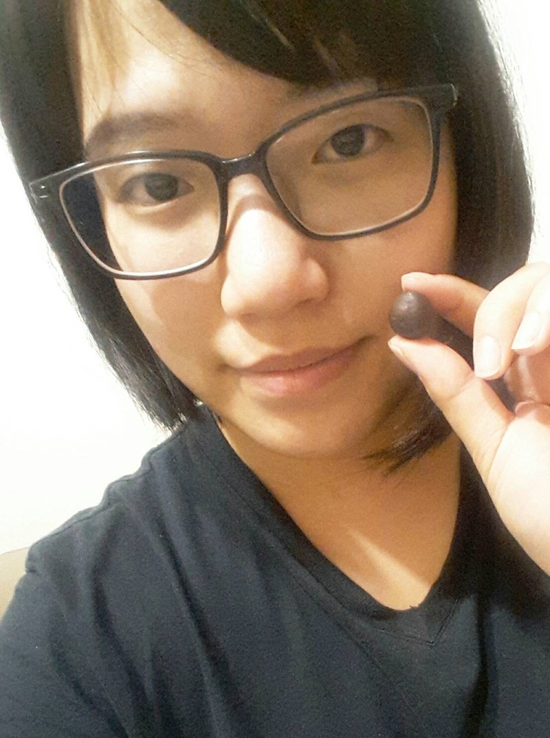 女人知己試用大隊,自然時記黑米菓72%黑巧克力,純巧克力,無添加香料,無添加人工甜味劑,無添加色素,無添加防腐劑,採用純可可脂原料,運用荷蘭頂級專業加工技術,一口咬下，口感酥脆且餘韻無窮