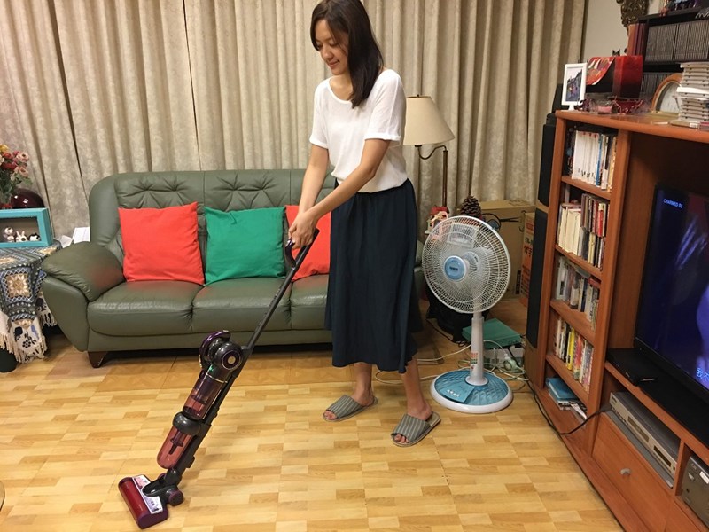 女人知己試用大隊,德國SABA極輕量數位無線吸塵器,德國SABA,德國品牌,德國科技,極輕量,無線吸塵器,自走科技,不纏毛